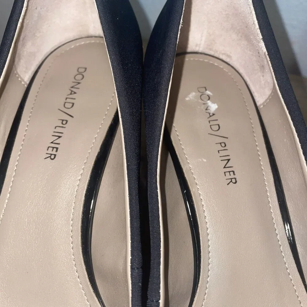 Donald Pliner Parris Round Toe Pumps Heels Womens Black  Block Heel Sz 9M